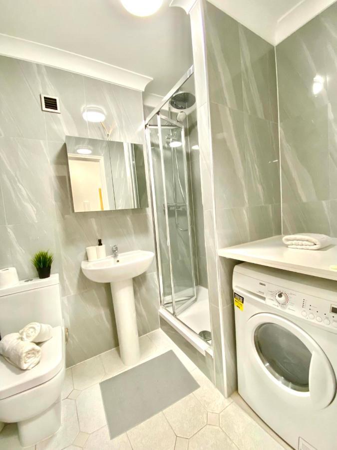 Apt- Balcony-kensington- 24 7 Security Appartamento *